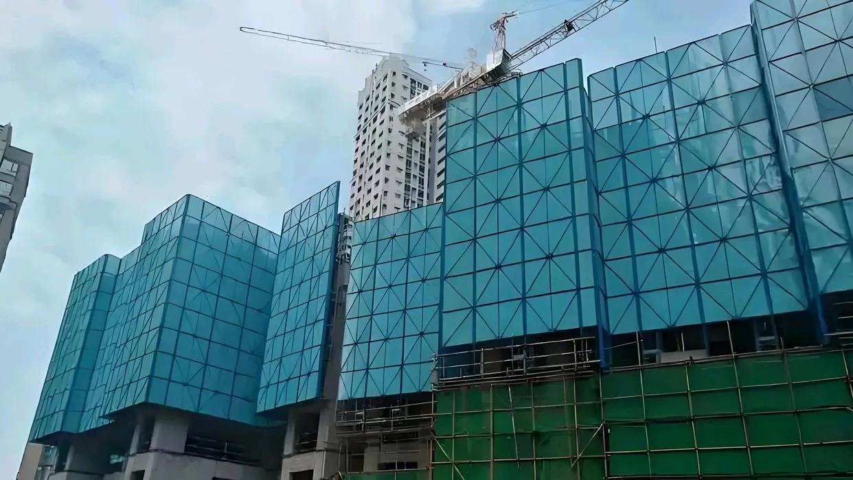 附着式升降脚手架五大核心构造要求解析：安全与效率的关键参数