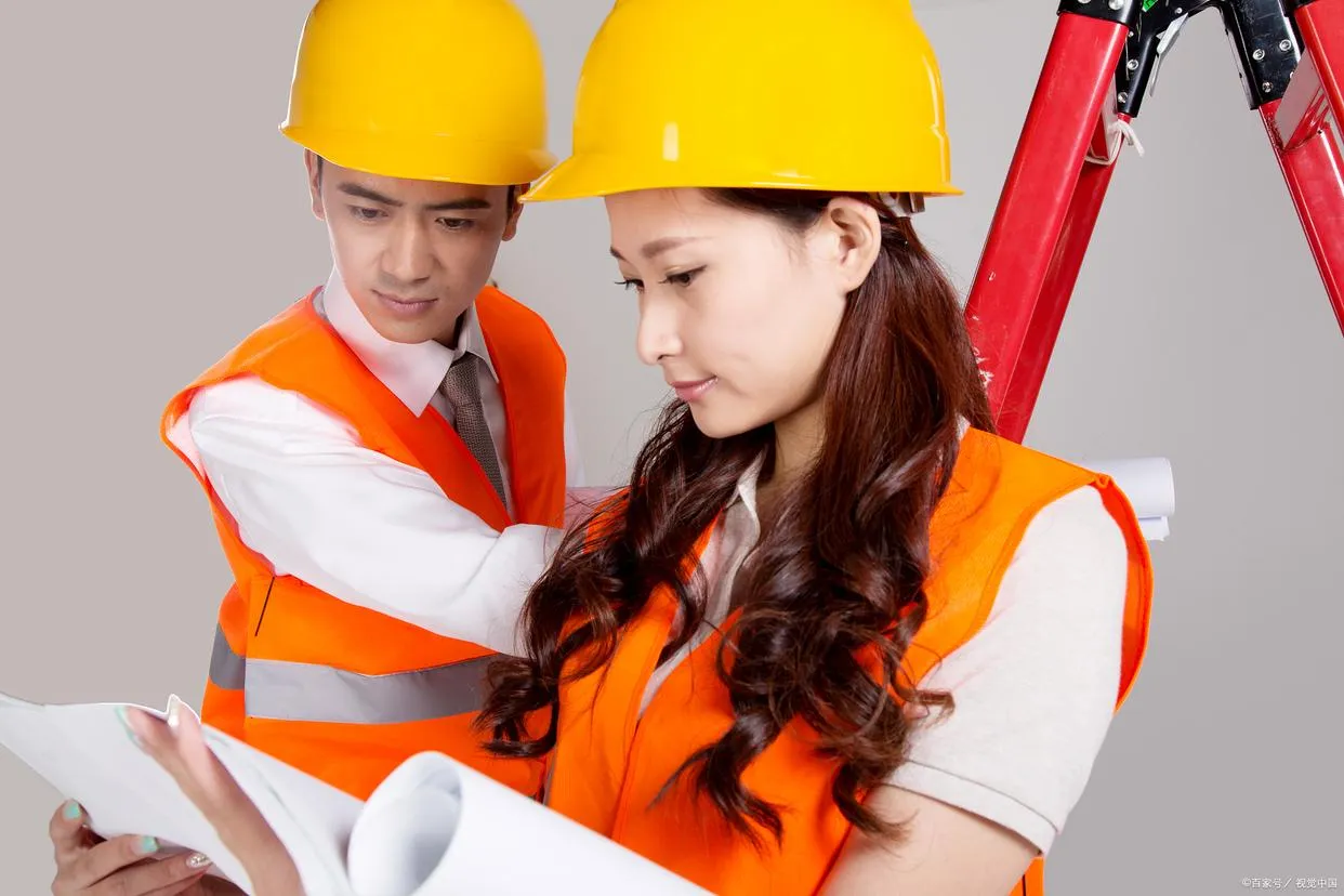 注册安全工程师一共考几科，注安与一建到底选哪个考吧比较好