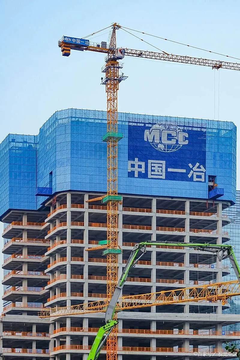 中建1-8局最新动态,藏着建筑人最关心的答案:还值不值得进?