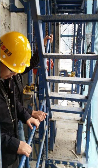 全面介绍爬架设计、安装及拆除工艺，图文并茂版