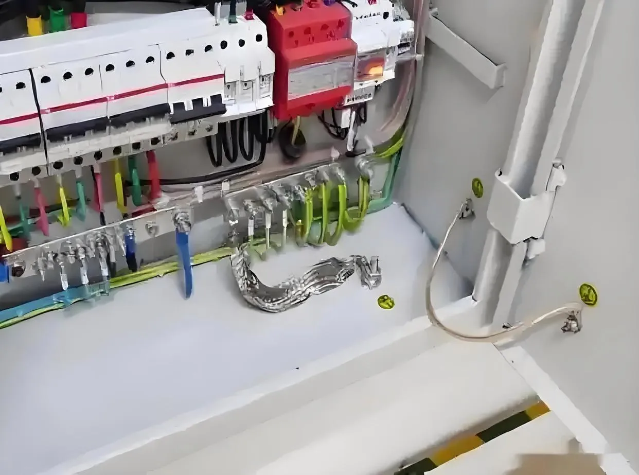 工地电工必分清:保护接地、接零等4个概念,错1个可能出人命