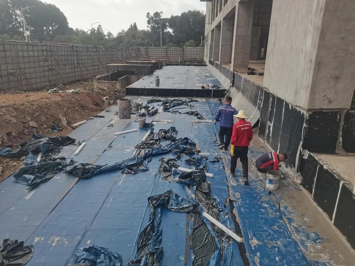 防水卷材的“耐根穿刺”是啥?如何做到车库顶板种大树?