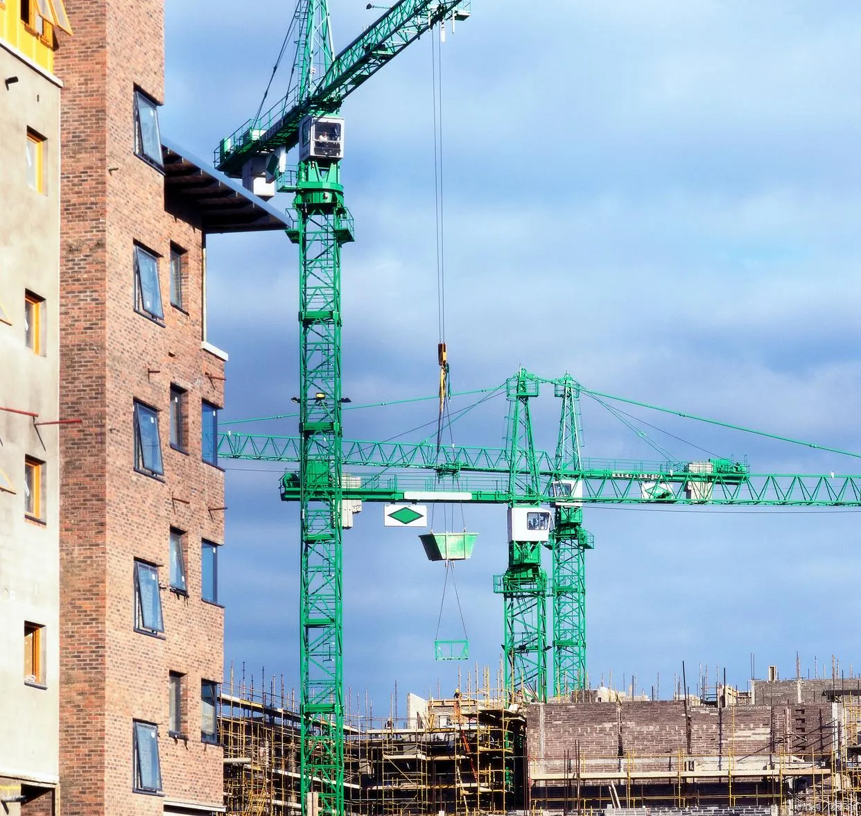 塔吊布置9大核心原则:从安全到效率,这些细节绝不能漏