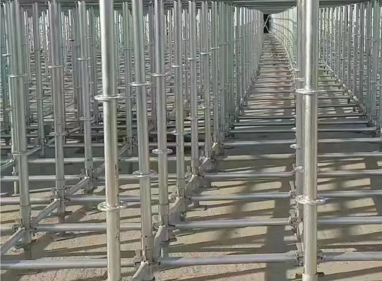 y一篇弄懂！盘扣式脚手架的搭设、施工、验收，